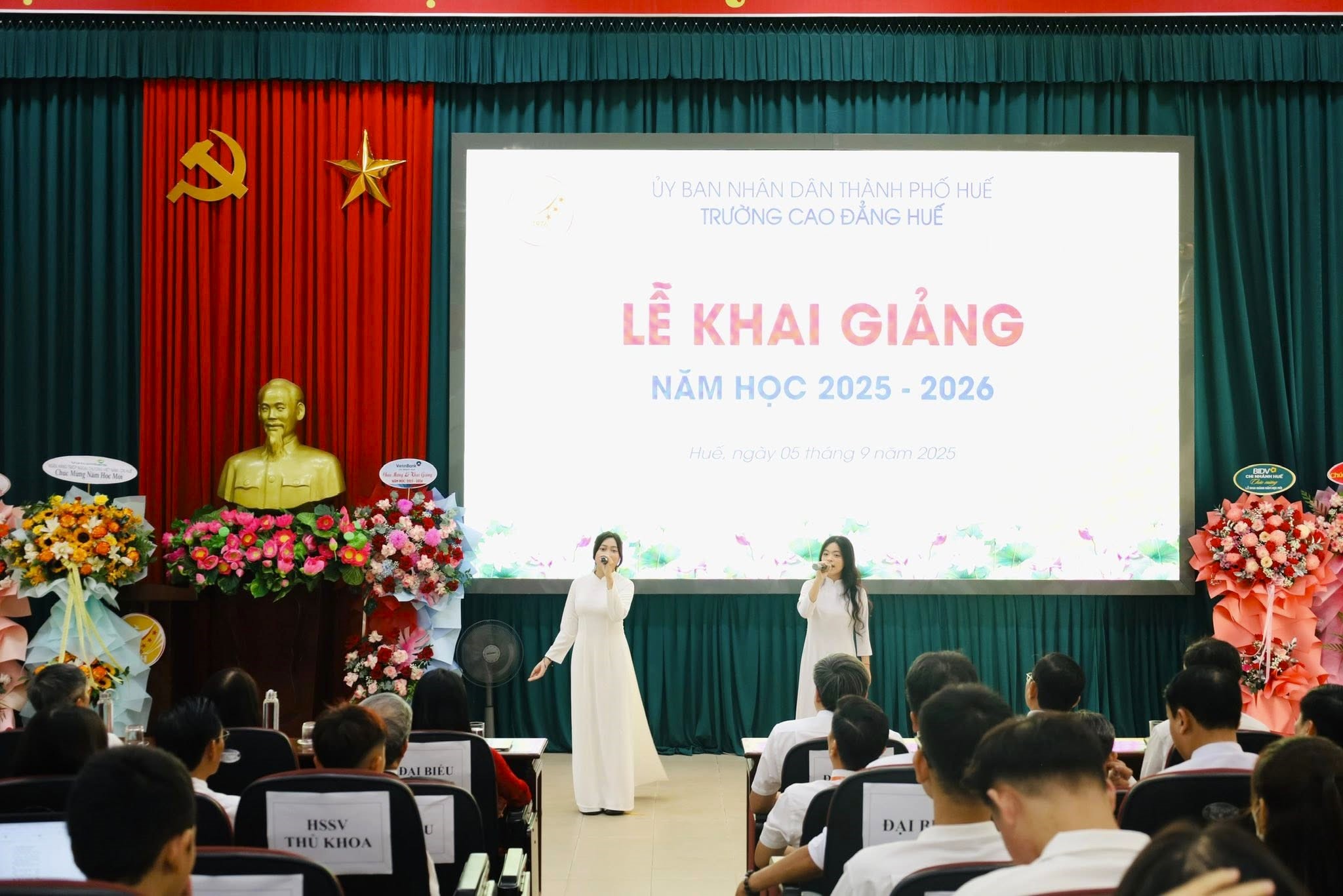 Lễ khai giảng trường Cao đẳng Huế